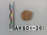 藏品(紅色粗砂陶片)的圖片